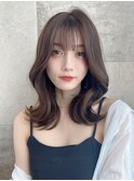小顔効果も抜群の艶っとくびれミディ