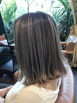 ヴォアソルヂェガーデン(Voasorte GARDEN) ☆Voasorte GARDEN☆大人ハイライトカラー☆