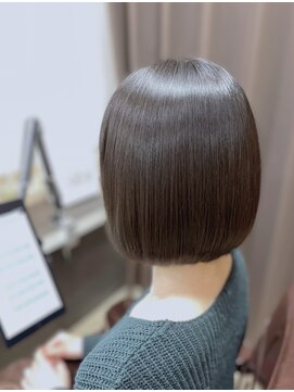 ブルーフィン シセロ(Blue Fin cicero) 髪質改善 ブリーチなしカラーぱつっとボブ20代30代40代50代