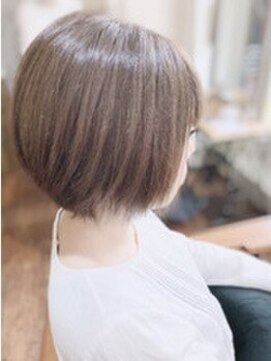 ネウィ 京橋(newi) 【 newi 京橋 】　ショートスタイル×ベージュ×イノア