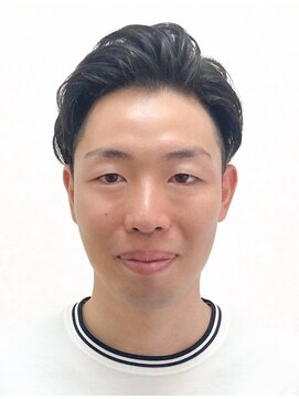 黄ぐまくん美容室 メンズ ツーブロック サイドパート