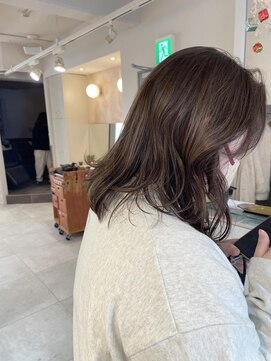 キャンバス バイ ネオリーブ 横浜西口(Canvas by neo.) ミディアムレイヤー シークレットハイライト【miku】