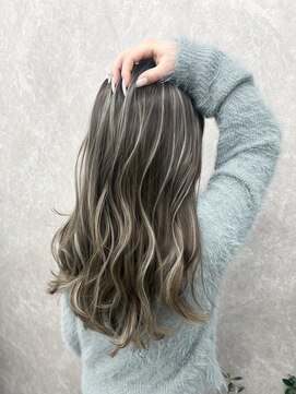 アルドーレフィエロ シンサイバシ(Ardore fiero shinsaibashi) コントラスト極ハイライト☆グレーベージュ