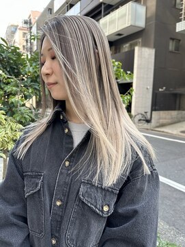 ヌエン 渋谷(NU/EN) 春カラーのトレンド！外国人風バレイヤージュとホワイトベージュ