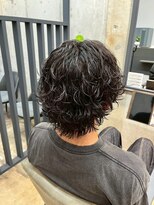 オゼル(OZEL)&nbsp;【センターパートマッシュ】抜け感×色気を纏う上品メンズカット