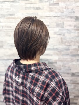 ヴィソップ(V.S.O.P) ボーイッシュに明るく染める白髪リタッチ