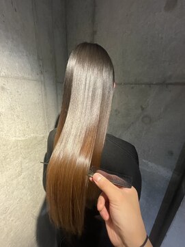ルッカランス 経堂店(Lucca Lance) 美髪矯正/うねりを整える艶仕上げ/40代/経堂/メテオ
