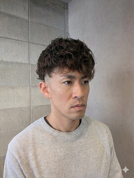 ワンワンオー バーバーショップ コンチネンタル(@110 BARBER SHOP continental) スペインカール