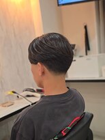 ラピス 名古屋駅前店(Lapis)&nbsp;曲がる縮毛矯正"センターパート×テーパーフェード"