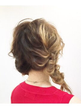 ヘアアンドメイクジップ恵比寿 (Hair＆Make ZIP) ゆるふわ三つ編みおさげ　ヘアセット