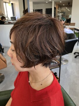 ヘアーワークスヴィクサス(HAIR WORKS VIXUS) ふんわりパーマ