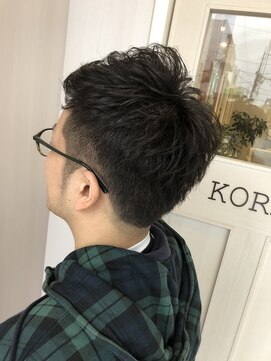 コレロ ヘアー(KORERO hair) カーキ×ツーブロック