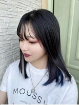レーヴ ヘアー シエル(Reve hair ciel)&nbsp;ネイビーブルー＆シルバのインナーカラーエクステ20代/30代/40代