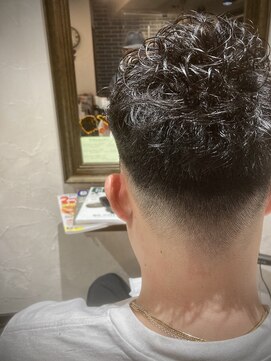 ブラッツ(BLATZ) ナチュラルフェード×パーマ