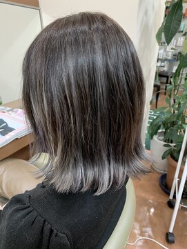 アローズ 新さっぽろサンピアザ店(HELLO'S) ミルクティーグレージュ