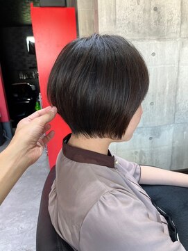 プラスイズム(PLUSISM) 乾かすだけで纏まる春木ショートボブ