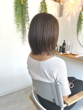 ベコホーム(BE CO HOME) 絶妙な軽さのある切りっぱなしボブ♪