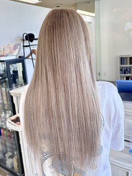 アフューズバイストゥー(Vfuse by StueW) 艶髪ストレート/カラー/エクステ/グレーベージュ