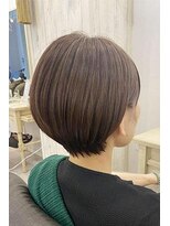ヘア ジュレ ドゥ(hair jurer deux)&nbsp;【ヘアジュレドゥ 伊藤】コロっと丸みのあるショートボブ