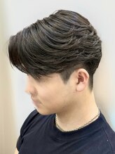ビッケメンズヘア(Vicke Men's hair)&nbsp;フェザーパーマセンターパートダウンパーマニュアンスパーマ韓国