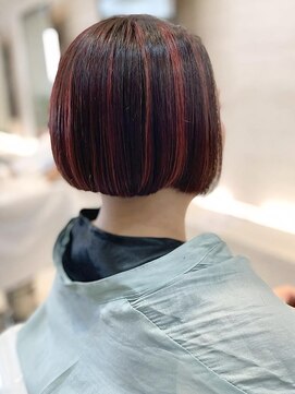 ザビー(THE B) 本八幡×ハイライト×ピンクカラー×ダブルカラー×ショートボブ