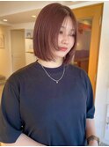 切りっぱなしボブ ピンクベージュ/山根優