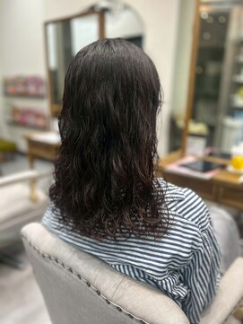ヘアーワークス ボナ(HAIR WORKS bona.) レディイース　ふんわり　波巻き　渦巻きパーマ