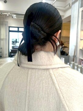 セプト 天神大名(SEPT.) タイト シニヨン ヘアセット 韓国ヘア お呼ばれへア 結婚式