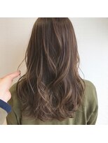 シエナ(CIENA)&nbsp;【CIENA】忍ばせハイライトのクリーミーベージュ