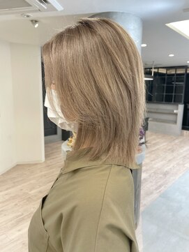 ルーブ トウキョウ(Loob. TOKYO) くすみ系ミルクティー【ケアブリーチ、イルミナカラー、池袋】