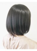 大人の艶感ボブ