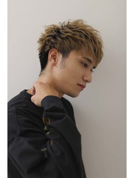 モードケイズエミュー(MODE K's eau) メンズ×ブリーチ×ツーブロック