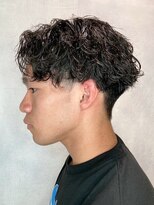 リコラックスビー(LICO LUXBE) スパイラルパーマ　刈り上げ高め