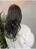 オリーブグレージュ