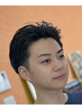 ピシャッとニ代目銀二郎 フェードカット