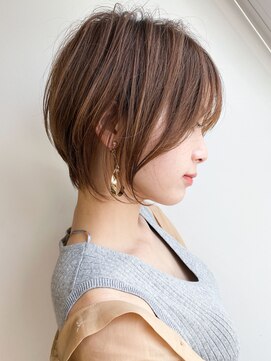 ミラー 武蔵小杉(MILLOR) 艶感髪質改善カラー大人可愛いミルクティーベージュショートヘア