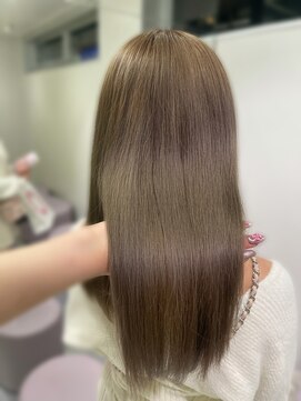 ジーナリア(Xena ria) 【MEI】ほんのりオリーブベージュ◎