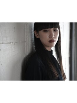 【大須】癖やうねり、広がりなど気になるお悩みを解消し、扱いやすい自然なストレートヘアを叶えます。