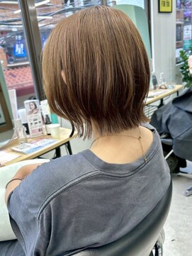 ヒビヲ(HIBIO) 横浜ミルクティーピンクベージュタッセルボブ外ハネボブレイヤー