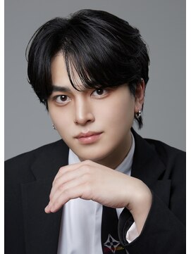 アクシー ヘアーアンドメイク(AXY HAIR&MAKE) 新宿波巻きスパイラルパーマ大人男子ウェーブメンズサーフカール