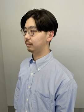 ロジェ(loje) 20代30代40代　センターパート×ナチュラルツーブロック