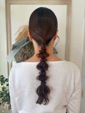 ゆるっと大人可愛いローポニーアレンジ◎11.29