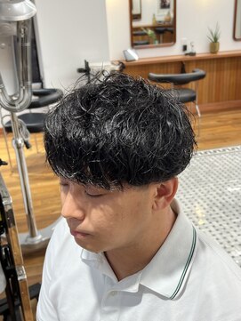 ザデイトウキョウ 表参道 青山(THE DAY TOKYO) MEN’S/波巻きツイストスパイラル/リバースセンターパート