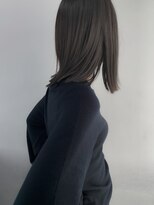 ヌード(nude)&nbsp;【nude仲井】ブリーチなしオリーブアッシュ×切りっぱなしボブ