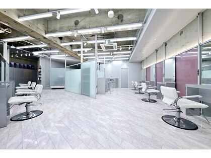 youres hair 髪質改善トリートメント&ヘッドスパ／縮毛矯正　仙台店の写真