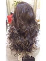 レヴィーマム(Revie mum)&nbsp;立体感を抜群のゆるフワスタイル