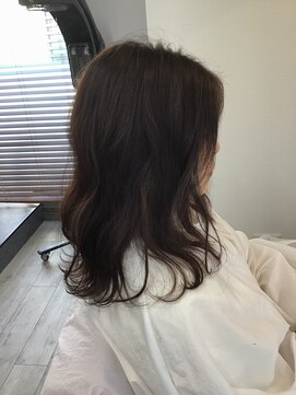 カーム(Calm) ゆる可愛セミディ