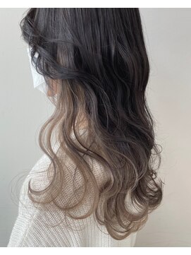 アライブ キチジョウジ(ALIVE Kichijoji) 韓国風インナーカラー/イヤリングカラー×ホワイトベージュ