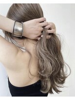 ベル 銀座5丁目店(Belle)&nbsp;ロングヘアの上手い美容室！　ハイライトで作るミルキーベージュ