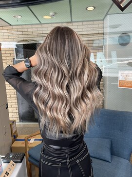 ラフ 難波店(LAFF) #黒髪#ボブルフ#ネビージュ#小顔#ワンレン